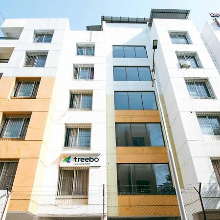 Treebo Empire Executive Premium Hotell Hinjawadi Eksteriør bilde