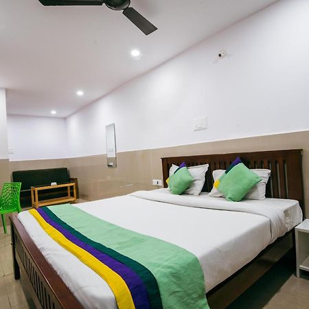 Treebo Empire Executive Premium Hotell Hinjawadi Eksteriør bilde