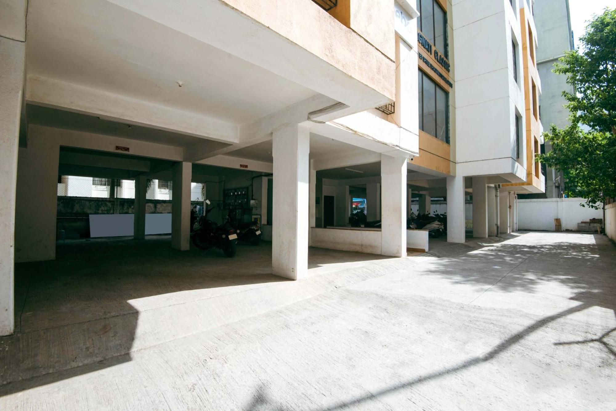 Treebo Empire Executive Premium Hotell Hinjawadi Eksteriør bilde