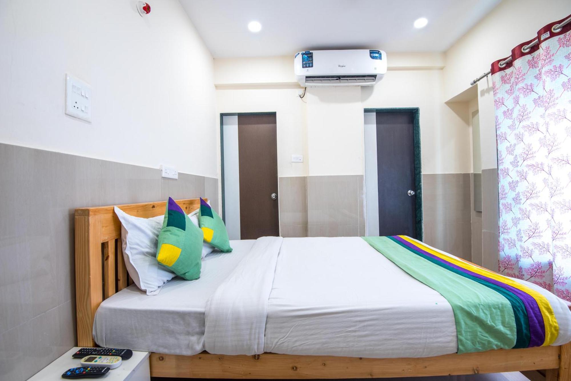 Treebo Empire Executive Premium Hotell Hinjawadi Eksteriør bilde