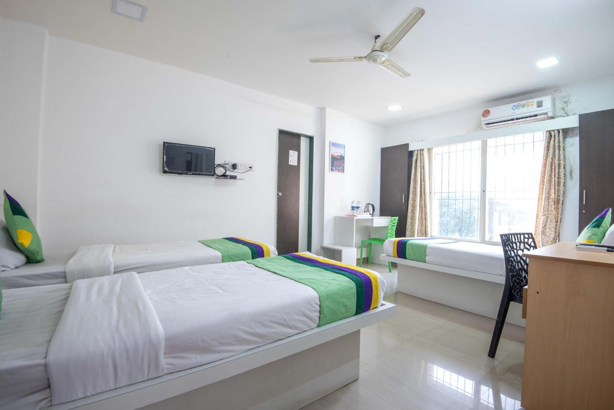 Treebo Empire Executive Premium Hotell Hinjawadi Eksteriør bilde
