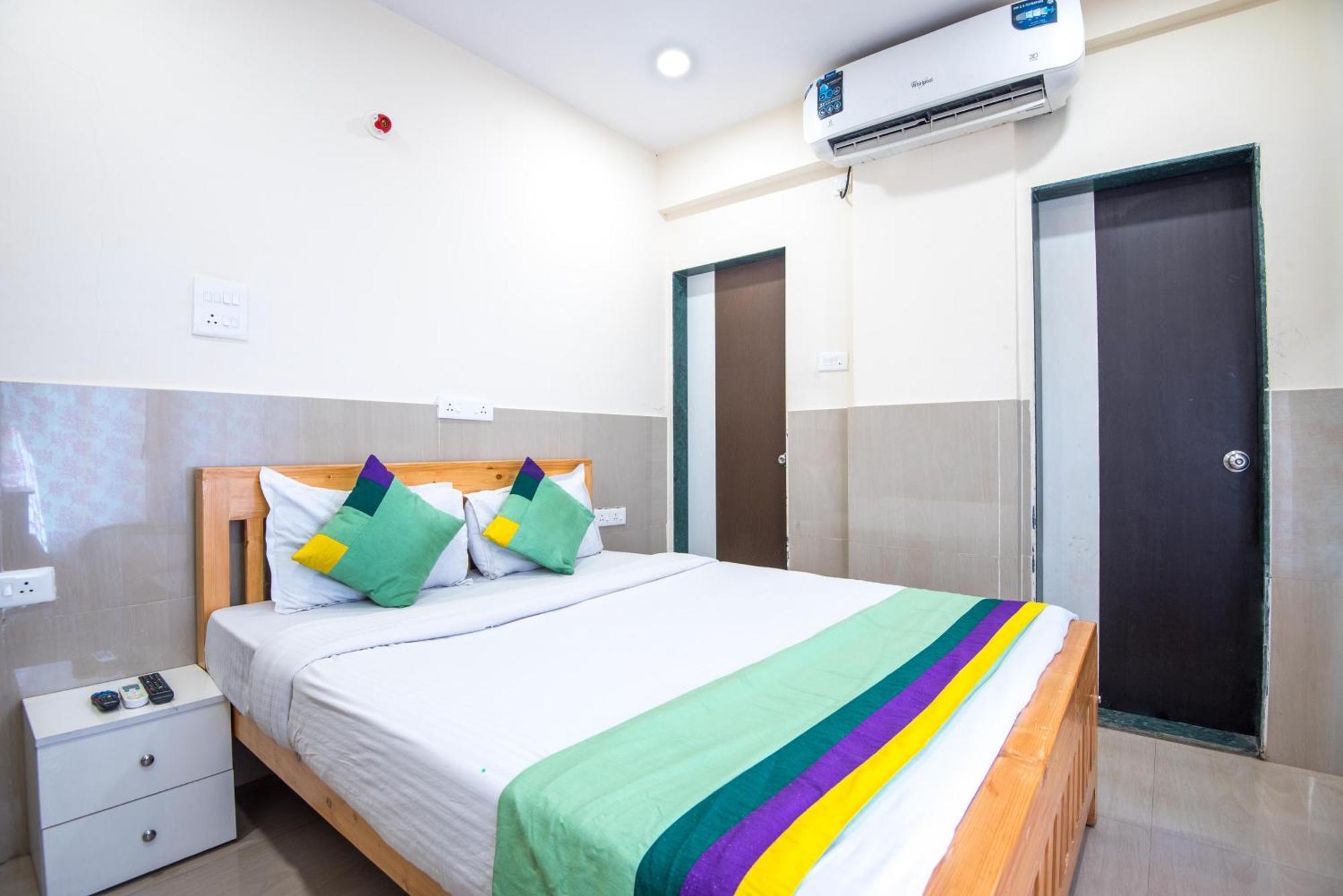 Treebo Empire Executive Premium Hotell Hinjawadi Eksteriør bilde